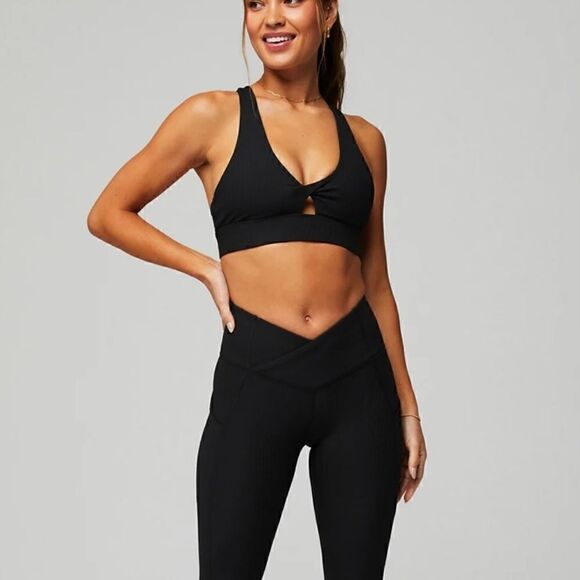 Fabletics Twist Front Medium Impact Black Bra size XL- excellent condition - Picture 7 of 10